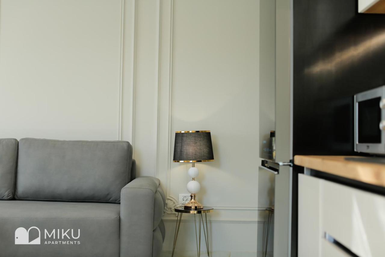 Miku Apartment - Lovely 1 Bedroom Spectacular View 地拉那 外观 照片